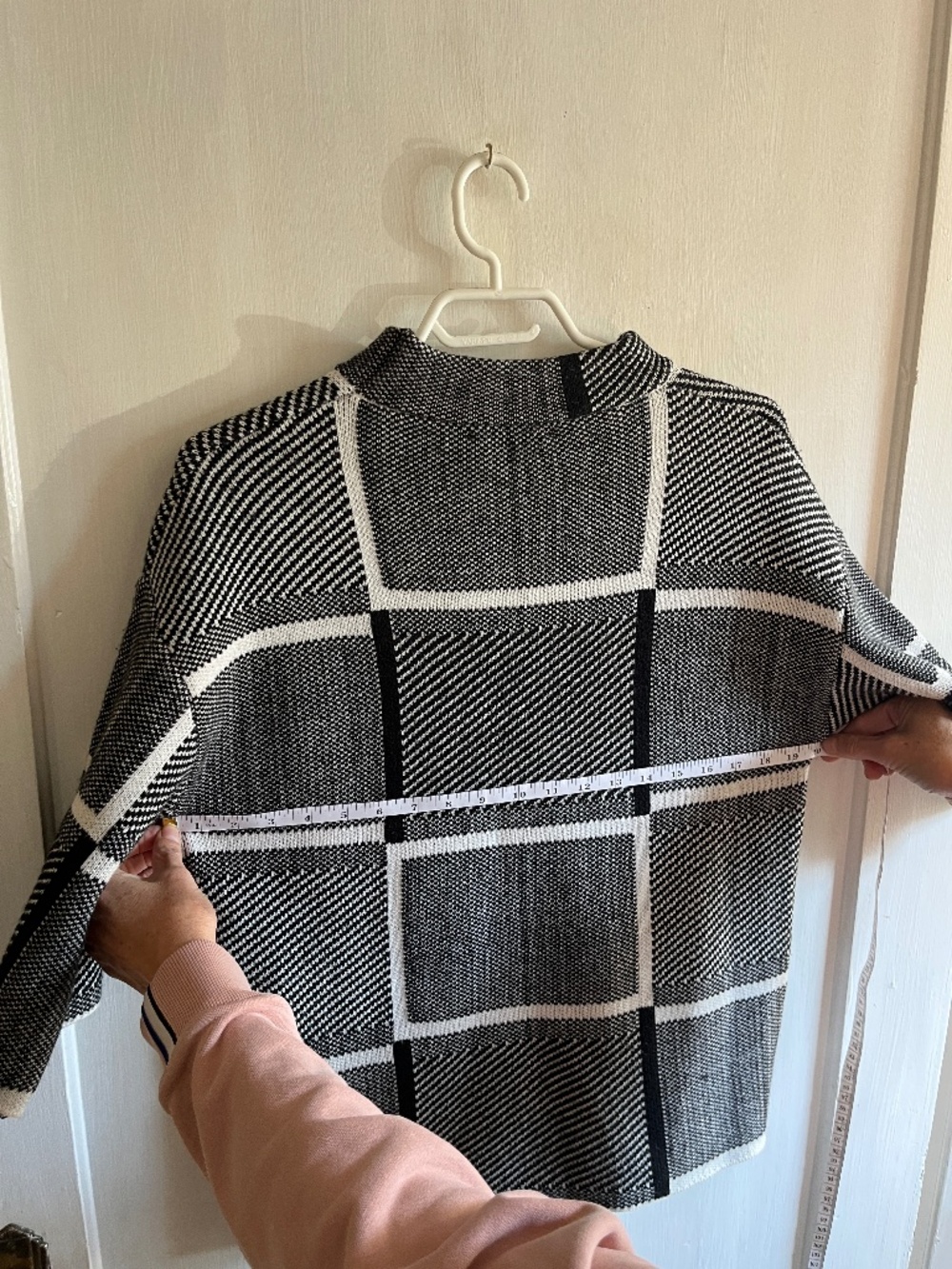 Belldini Black & White Patterned Knit Sweater - Size S